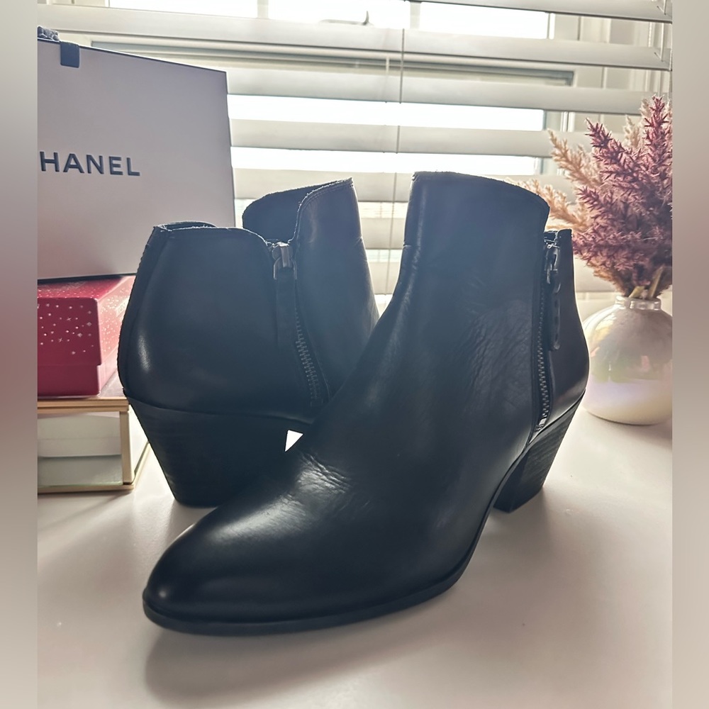 Lightly worn Frye booties